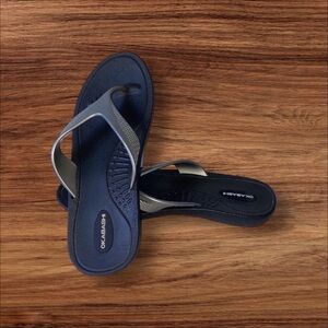 Okibashi Thong Sandals Size M/L